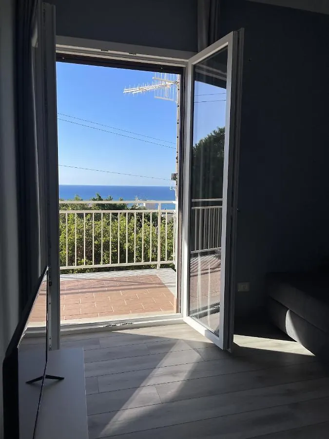 Una Finestra Sul Mare Cefalú 0*,  Italia